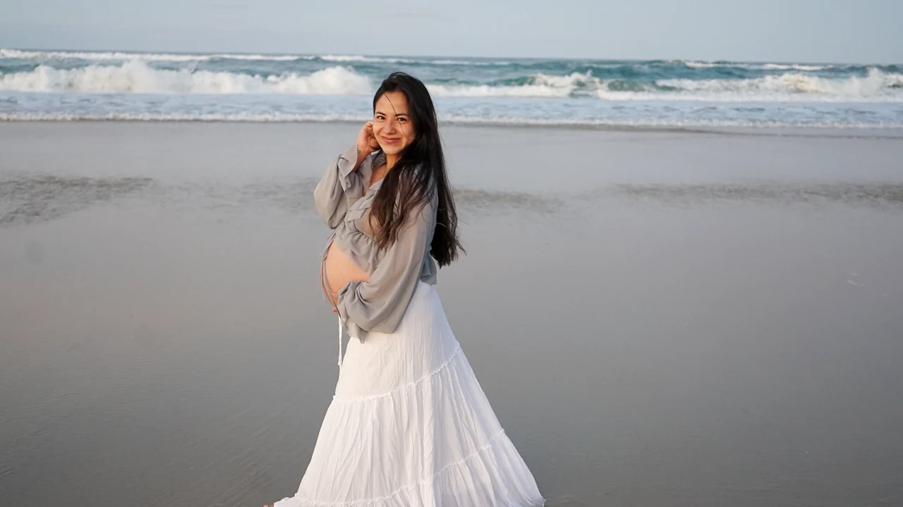 Coastal maternity portrait, Gold Coast, photograph 1
